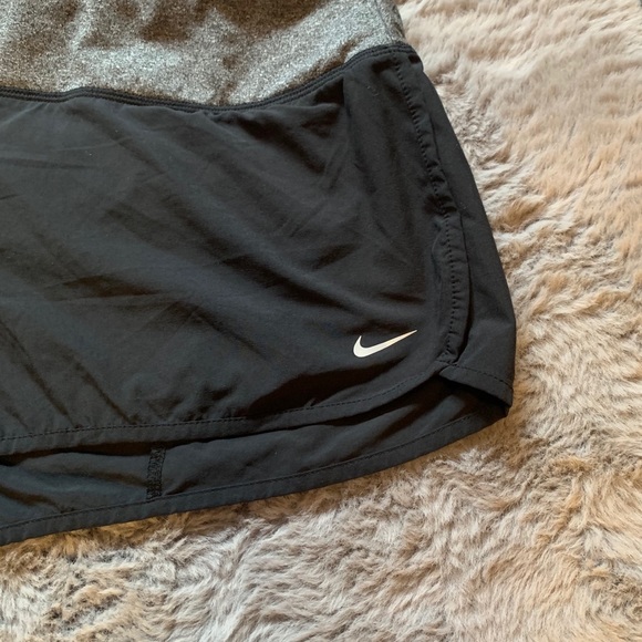 💥$11 - Nike Dri-Fit Shorts 🩳 size L - grey Nike shorts - Picture 3 of 5